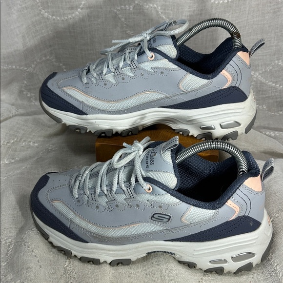 Sketchers Air Cooled memory foam almost NEW sneakers - Picture 3 of 14